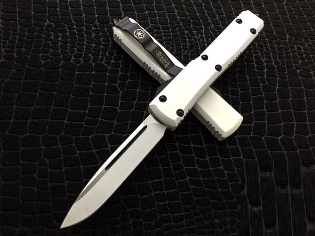 Нож Microtech Ultratech Storm Trooper 121-1ST с автоматическим открытием/закрытием клинка.