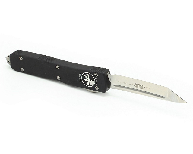 Нож Microtech Ultratech Satin 123-4 с автоматическим открытием/закрытием клинка.