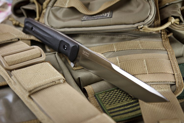 Тактический нож Aggressor AUS-8 Stonewash