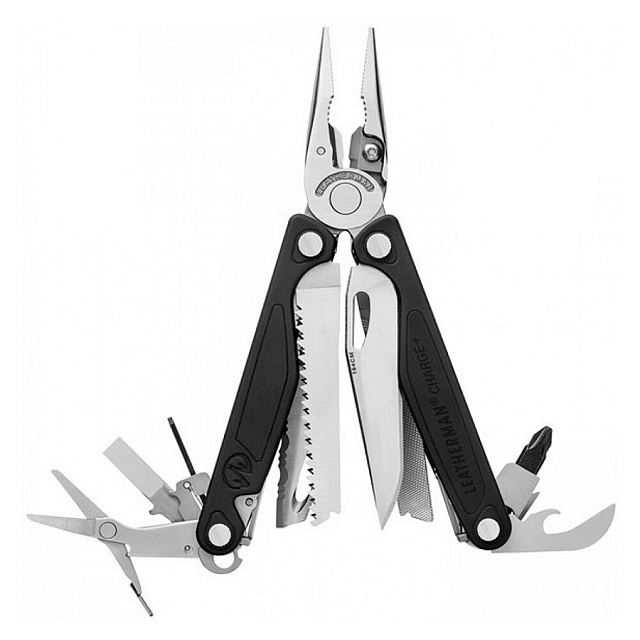 Мультитул Leatherman Charge Plus (арт. 832516) с нейлоновым чехлом.