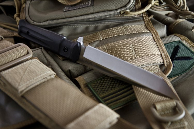 Тактический нож Aggressor AUS-8 Stonewash
