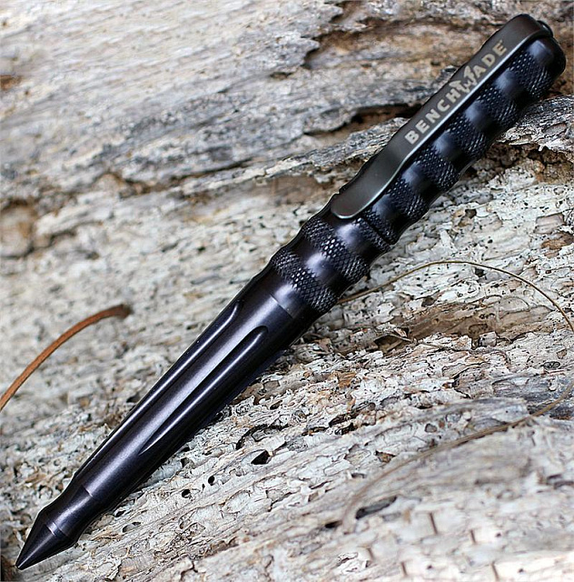 Тактическая ручка Benchmade BM1101-1 темно-серая ручка, стеклобой, синие чернила