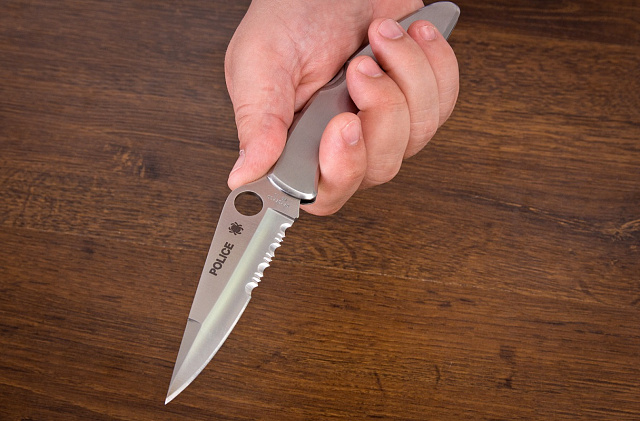 Складной нож Spyderco Police C07PS