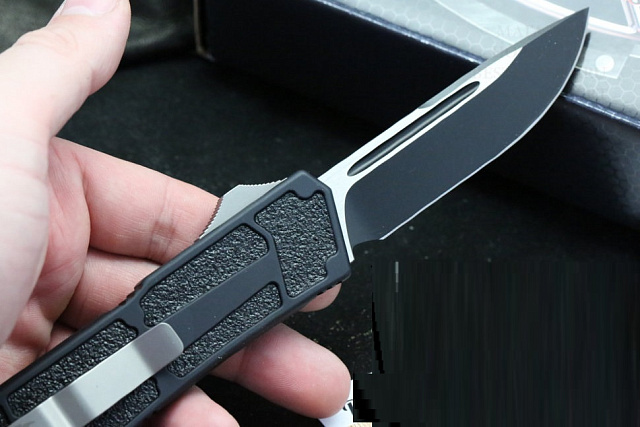 Нож Microtech Scarab QD Black 178-1 с автоматическим открытием/закрытием клинка